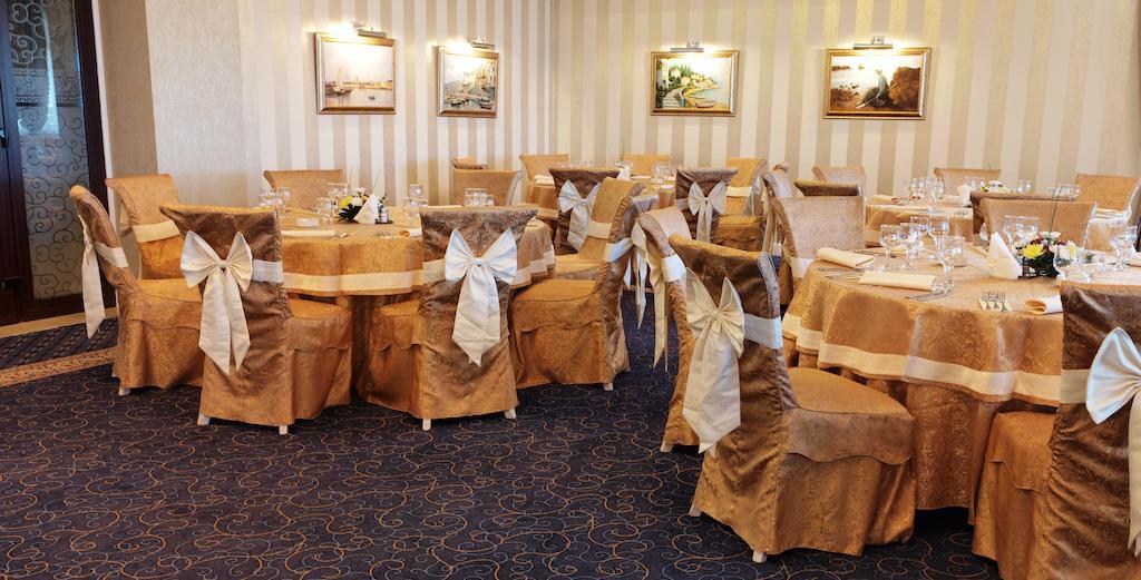 מאמאיה Hotel Dacia Sud מראה חיצוני תמונה